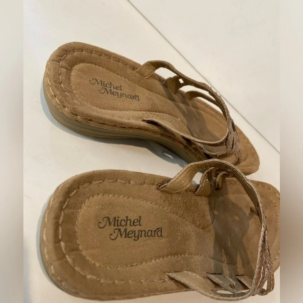 Michel Meynard~Comfy~Tan Leather~Cut-Out Triple Strap~Thong Wedge Sandal~Size 10 - Picture 6 of 12
